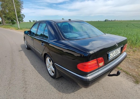 Mercedes-Benz Klasa E cena 23999 przebieg: 308147, rok produkcji 1999 z Ozorków małe 379